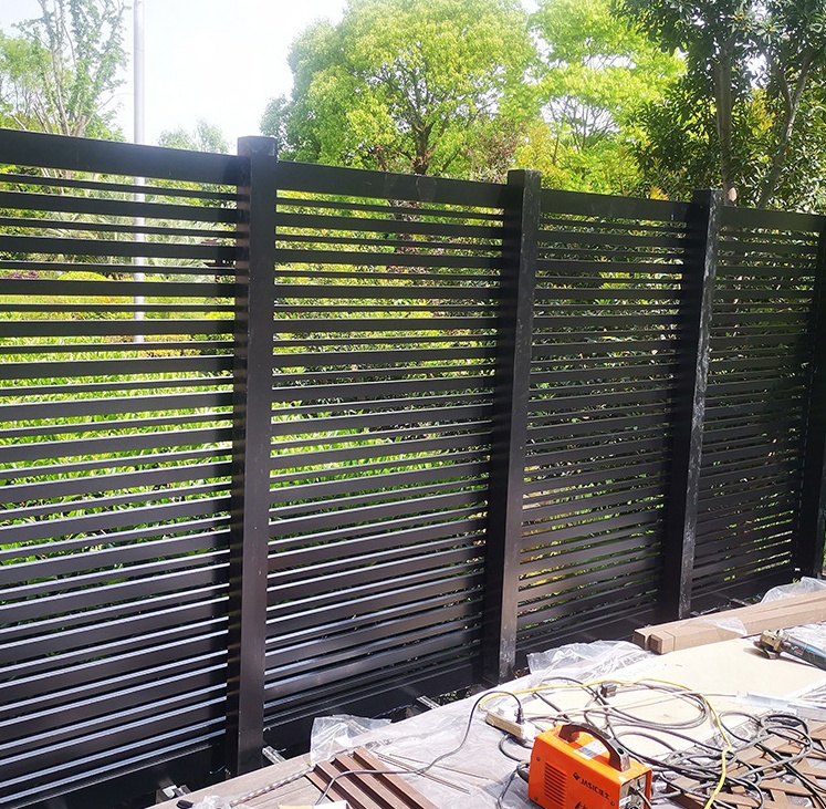 Aluminum Privacy Fence Design (1)